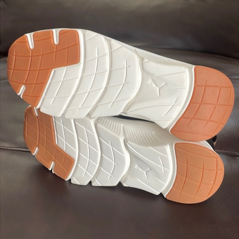 Puma Shoes - Picture 5 of 5
